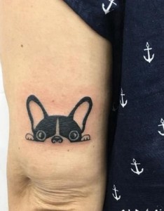 小狗纹身图片 女生手臂上黑色的狗纹身图片