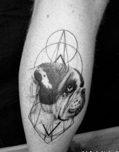 小狗纹身 男生小腿上小狗纹身图片