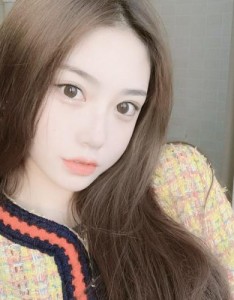 姐妹头像中永远留下了那最美好的、最珍贵的青春印记