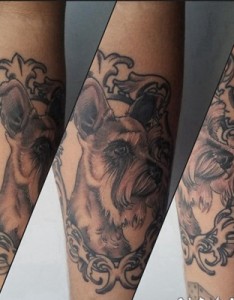 小狗纹身图片 女生手臂上狗纹身图片