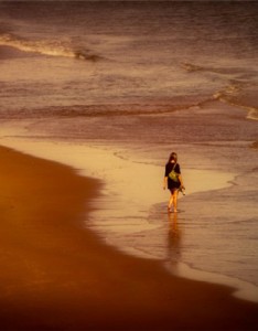 细软的海滩风景意境图片，散发着太阳的气息