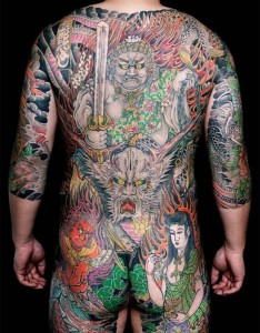 吊炸天的满背传统大邪龙纹身图案