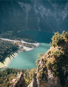 壮美的峡谷意境图片，陡峭幽深的地层太好看了