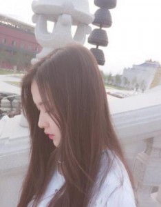 好看的女生头像真人霸气高冷，充满了无尽的神秘与魅力