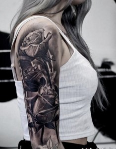 玫瑰纹身图 娇艳欲滴的玫瑰花纹身图案